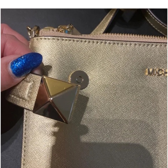 MK “Karla” (Jet Set Collection) Travel Wristlet/Clutch-Gold NWT - Picture 4 of 11